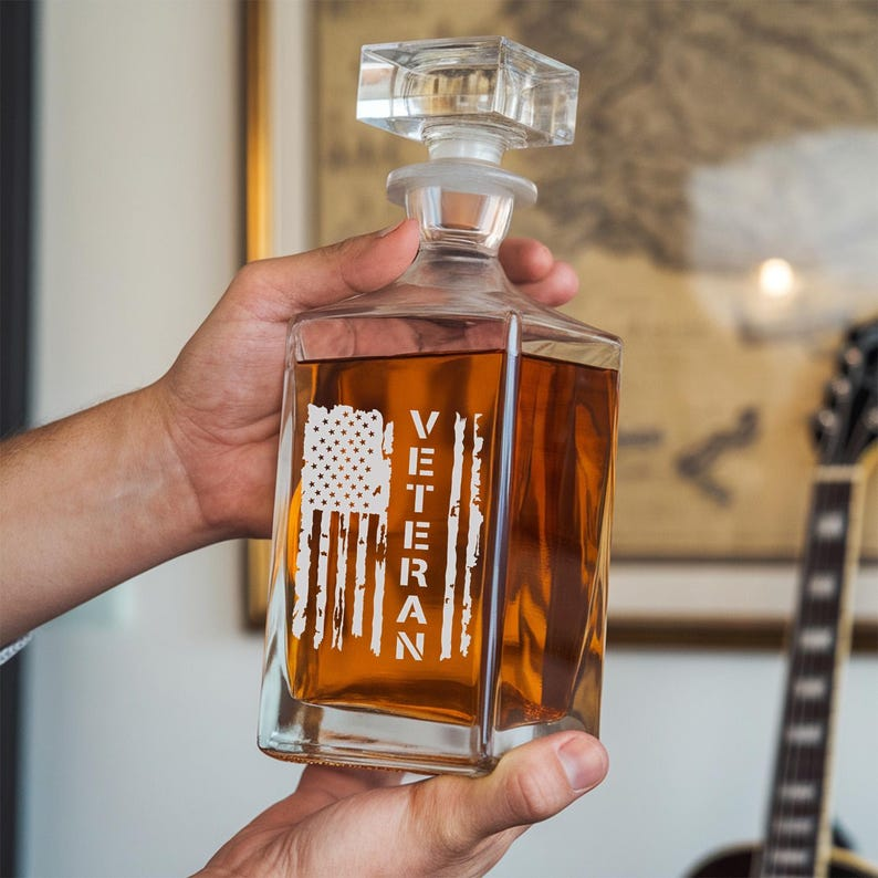 Veteran Flag American USA Patriotic Decanter Set And Whiskey Glasses | Engraved Whiskey Decanter Set