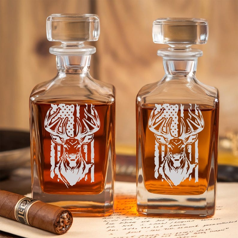 USA Flag Buck Hunting Decanter Set And Whiskey Glasses | Engraved Whiskey Decanter Set | Hunting Personalized Decanter