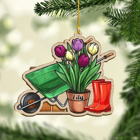 Custom Gardening Ornament with Name – Garden Tools Acrylic Christmas Decor for Gardeners & Green Thumb Lovers TG45