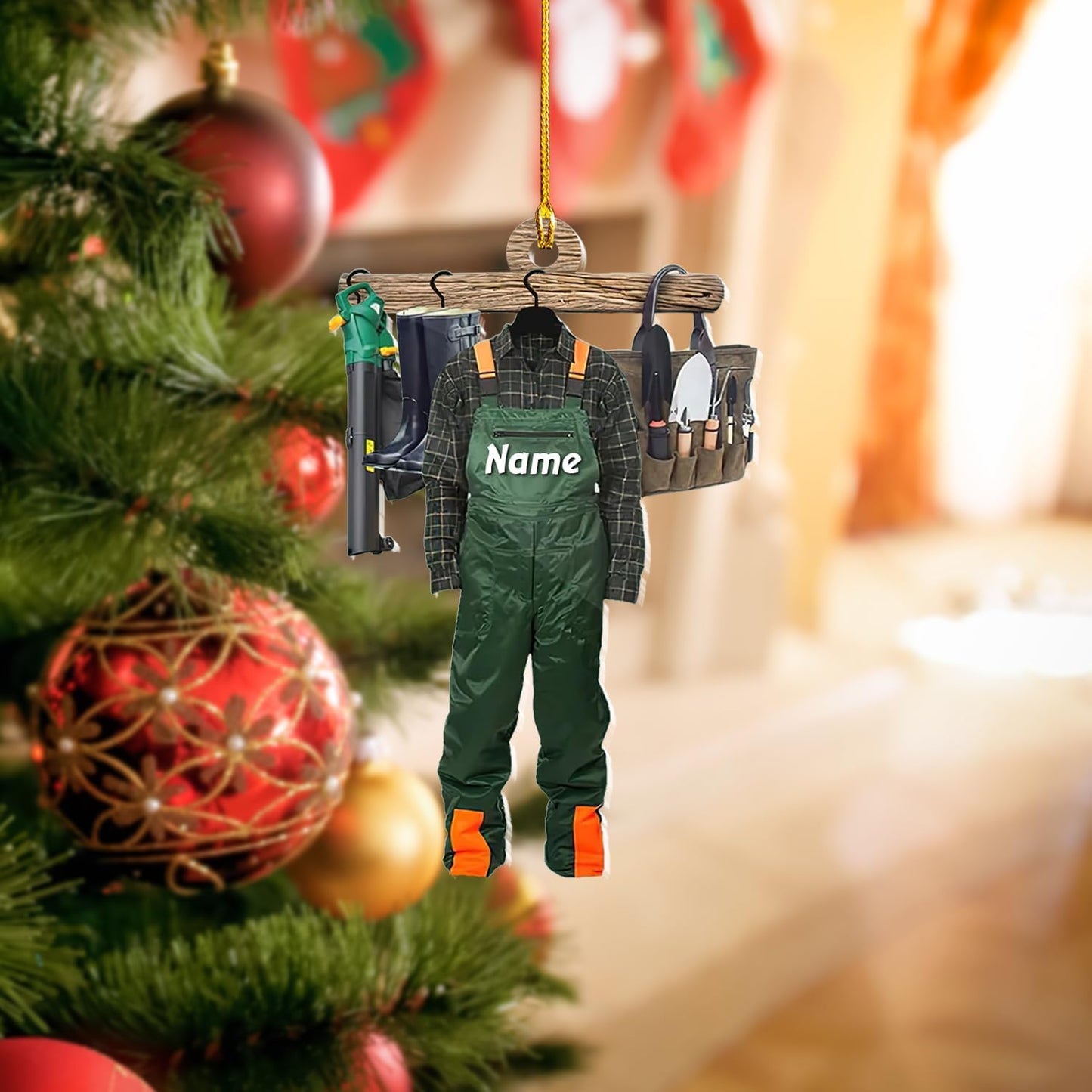 Custom Gardening Ornament with Name – Garden Tools Acrylic Christmas Decor for Gardeners & Green Thumb Lovers TG50