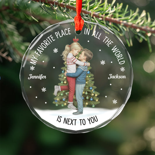 Christmas Couple Kissing My Favorite Place In All The World - Personalized Circle Glass Ornament