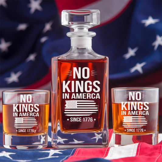 Liberal Independence Day Whiskey Decanter Set Gift – No Kings in America Glass – Anti-MAGA Political Decanter THUC99DI01