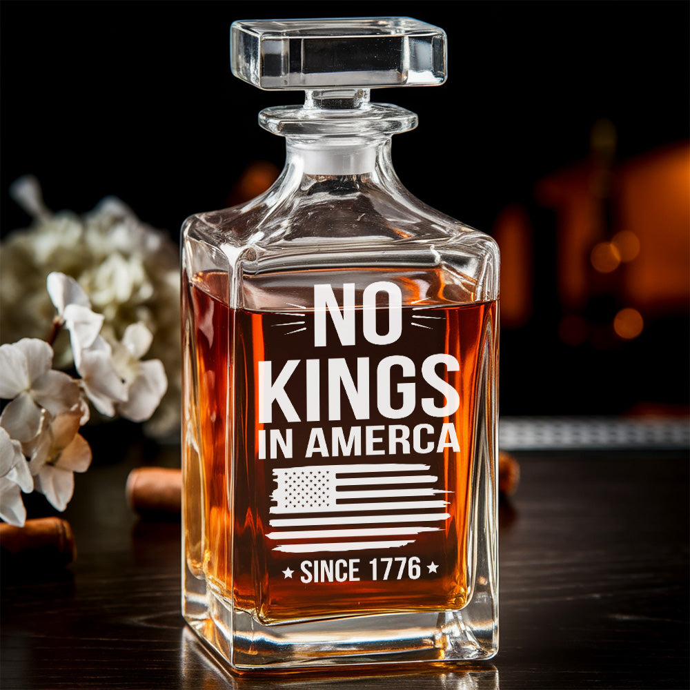 Liberal Independence Day Whiskey Decanter Set Gift – No Kings in America Glass – Anti-MAGA Political Decanter THUC99DI01