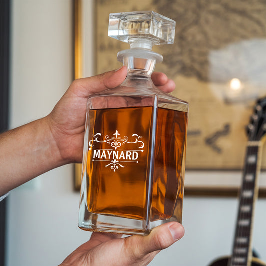TNG998 Personalized Wedding Bride and Groom Wedding Gifts, Custom Monogram Decanter With Glasses, Custom Name Whiskey Glass, Wedding Gifts, Whiskey Glasses With Decanter Set