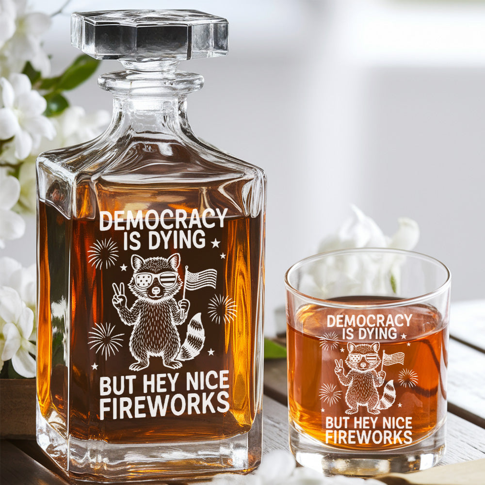 Funny Raccoon Independence Day Whiskey Glass & Decanter –  July 4th Gift Set THUC99DI02