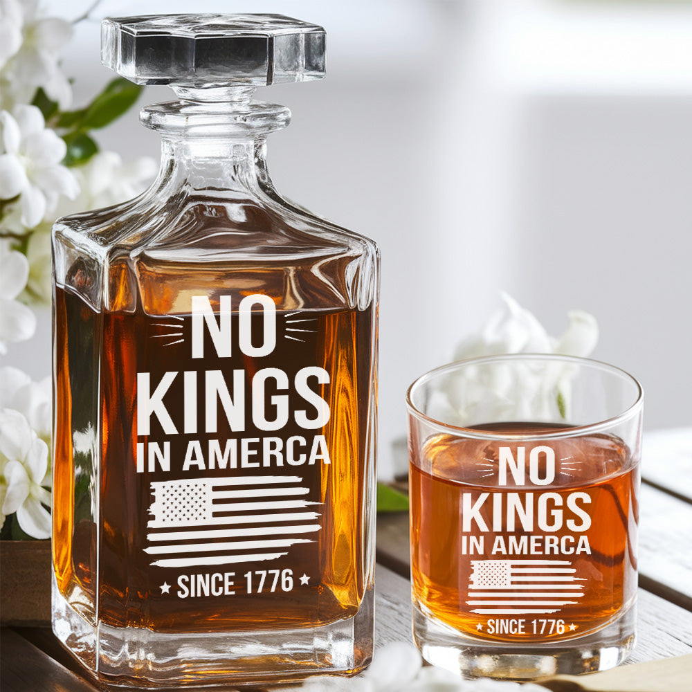 Liberal Independence Day Whiskey Decanter Set Gift – No Kings in America Glass – Anti-MAGA Political Decanter THUC99DI01