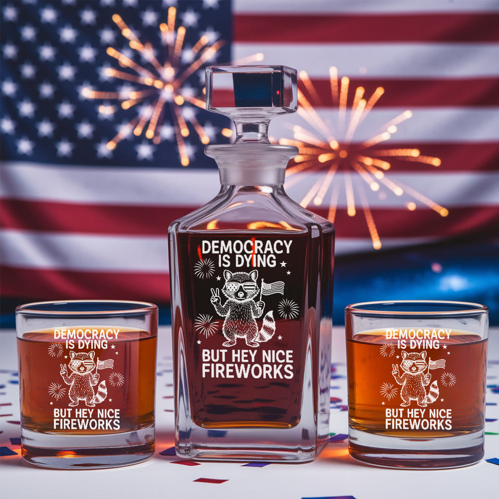 Funny Raccoon Independence Day Whiskey Glass & Decanter –  July 4th Gift Set THUC99DI02