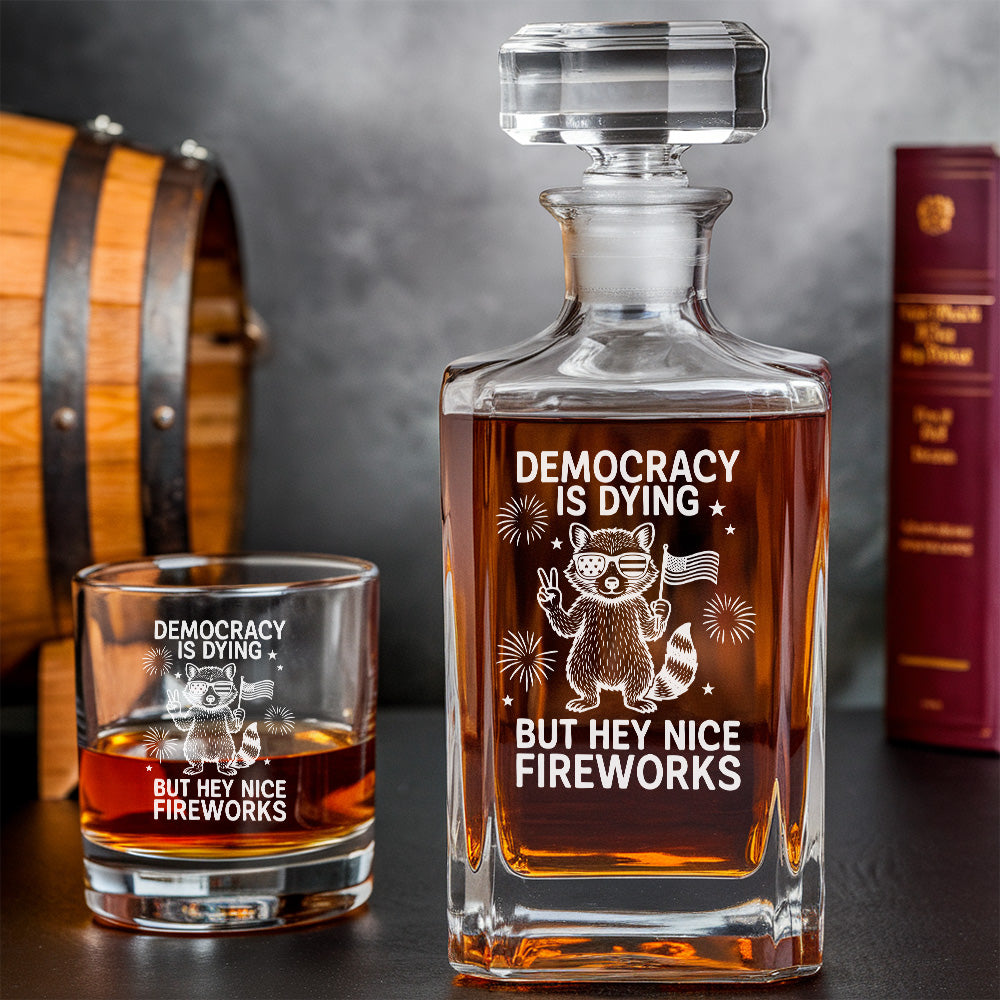 Funny Raccoon Independence Day Whiskey Glass & Decanter –  July 4th Gift Set THUC99DI02
