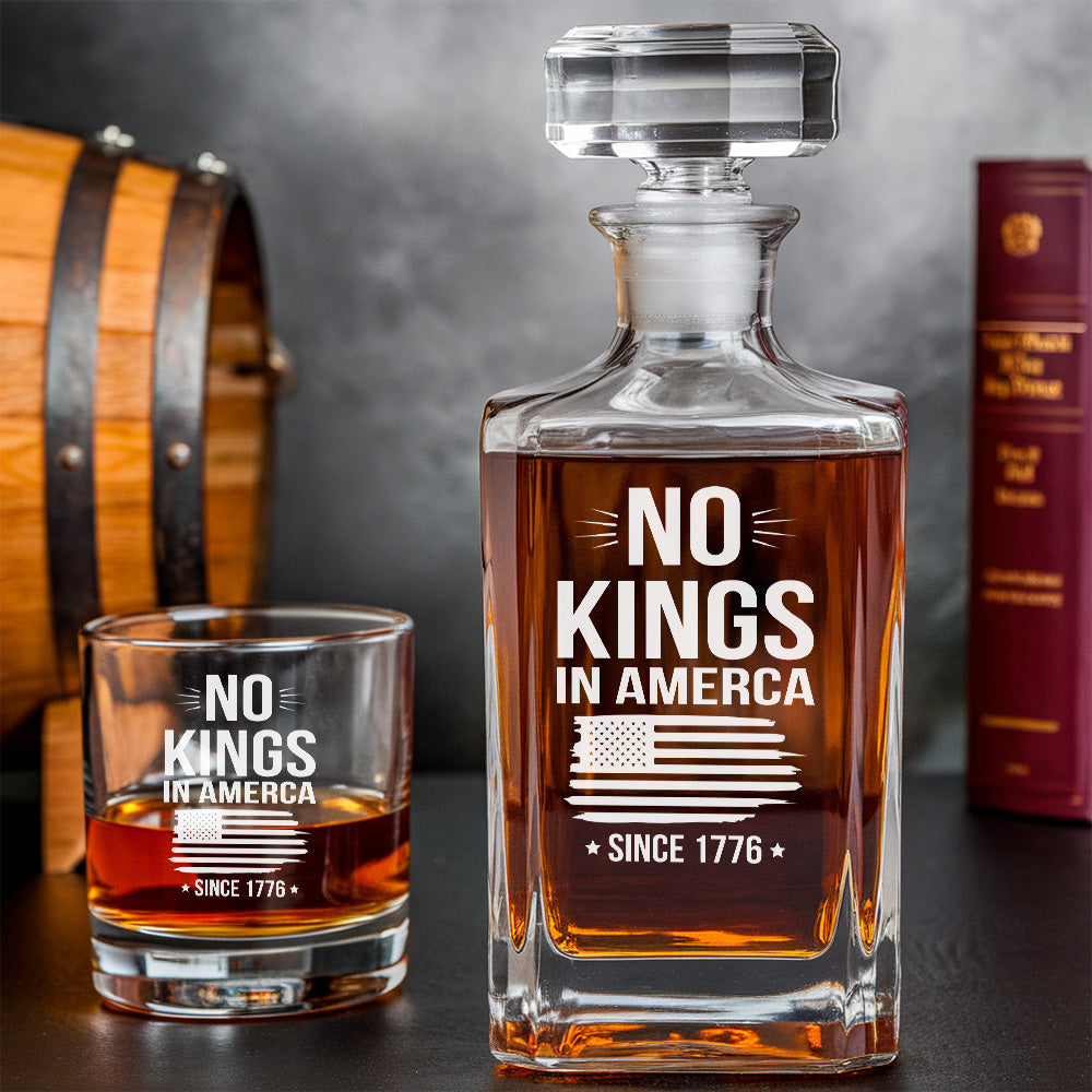 Liberal Independence Day Whiskey Decanter Set Gift – No Kings in America Glass – Anti-MAGA Political Decanter THUC99DI01