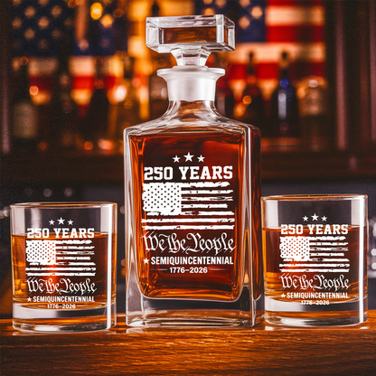 We The People 250 Years Engraved Whiskey Decanter Set, Patriotic USA Flag Bourbon Gift 1776–2026 THUC99