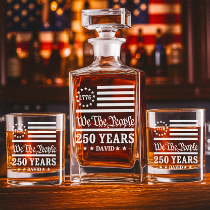 We The People USA 250th Engraved Whiskey Decanter Set, 4th July Gift THUC99